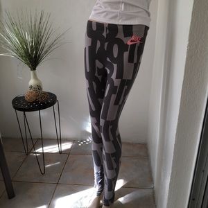 Women Nike Gaiters,Gunsmoke Coral Chalk, 
XS new